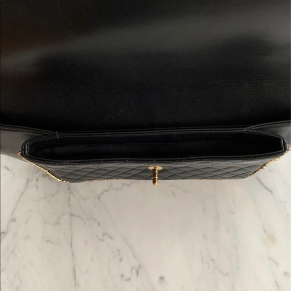 SOLD Chanel Unchained Leather Clutch - Picture 6 of 13